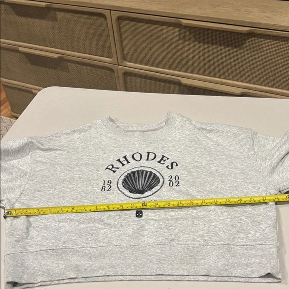 Cotton On - Women's Rhodes Graphic Boxy Crew Sweatshirt. Size Large. Grey. - Picture 15 of 16